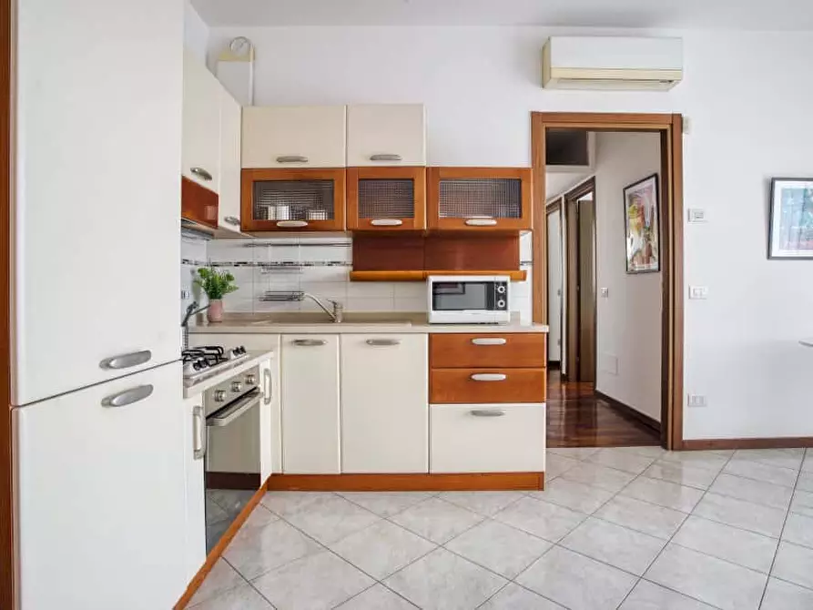 Immagine 8 di Camera in affitto  in Viale Carlo Espinasse106 a Milano