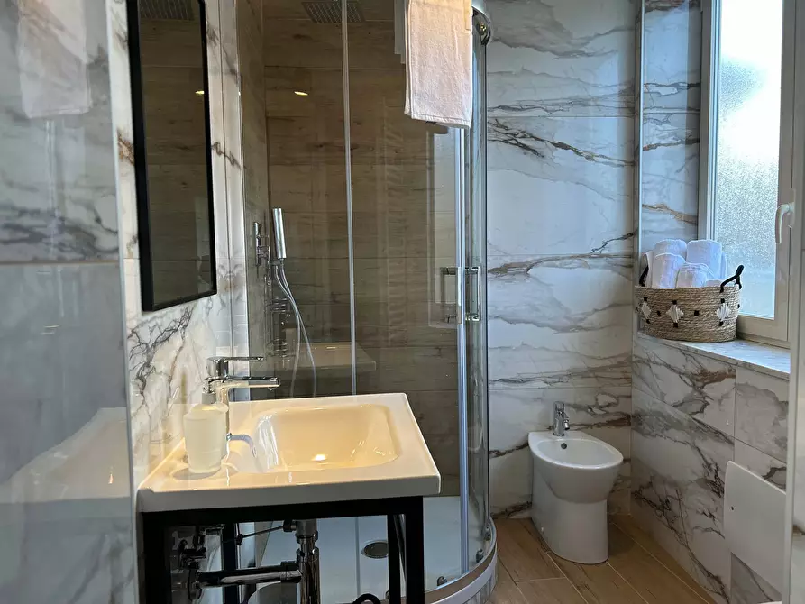 Immagine 6 di Appartamento in affitto  in Vico Banchi Nuovi15 a Napoli