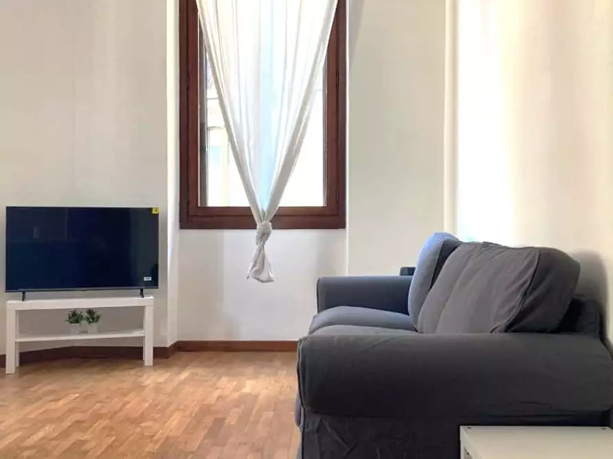 Immagine 10 di Appartamento in affitto  in Via San Giovanni alla Paglia15 a Milano