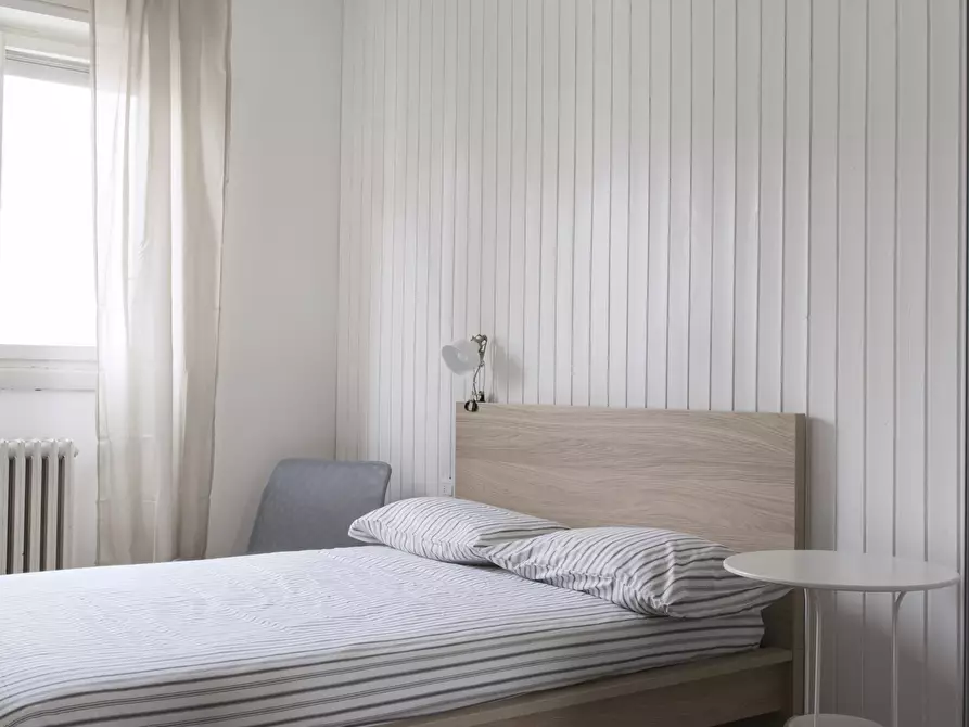 Immagine 5 di Camera in affitto  in Via Federico Engels8 a Milano