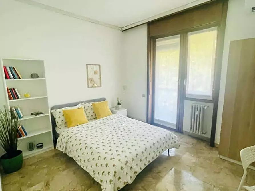 Immagine 1 di Camera in affitto  in Via Antonio Canova35 a Milano