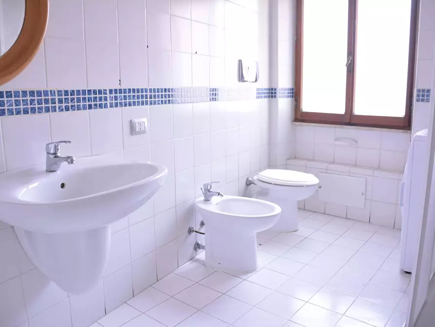 Immagine 12 di Camera in affitto  in Via Pola5 a Cagliari