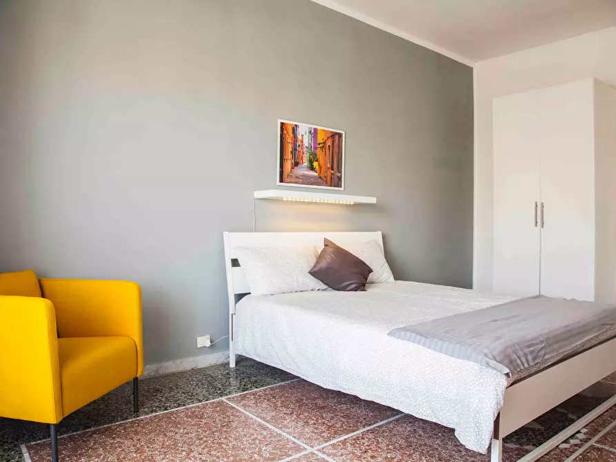 Immagine 1 di Camera in affitto  in Via Nemorense148 a Roma