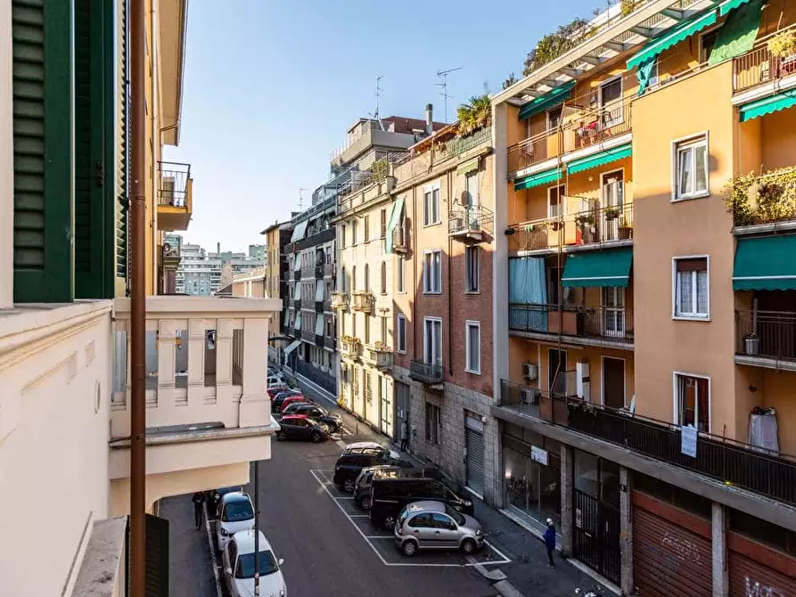 Immagine 8 di Camera in affitto  in Via Gardone5 a Milano
