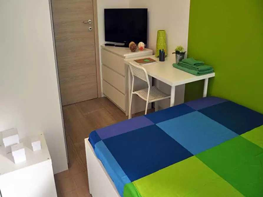 Immagine 5 di Camera in affitto  in Via Plinio63 a Milano