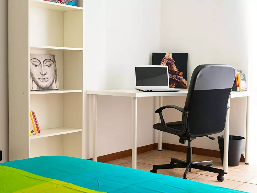 Immagine 4 di Camera in affitto  in Piazza Tancredi Galimberti a Torino