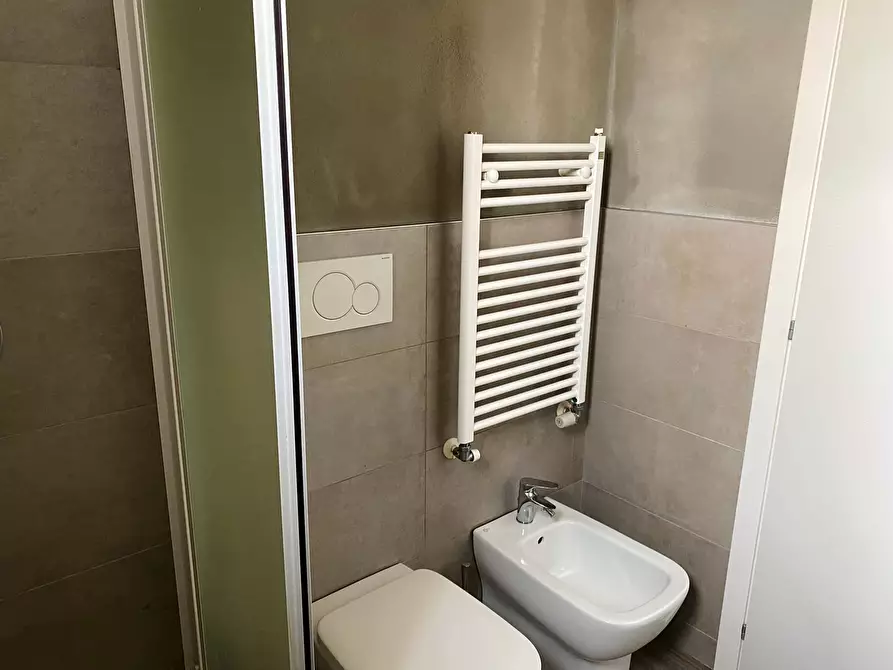 Immagine 23 di Camera in affitto  in Via San Basilio21 a Milano