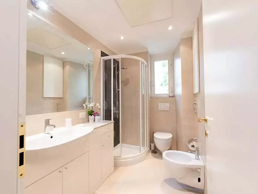 Immagine 13 di Appartamento in affitto  in Via Aurora31 a Roma