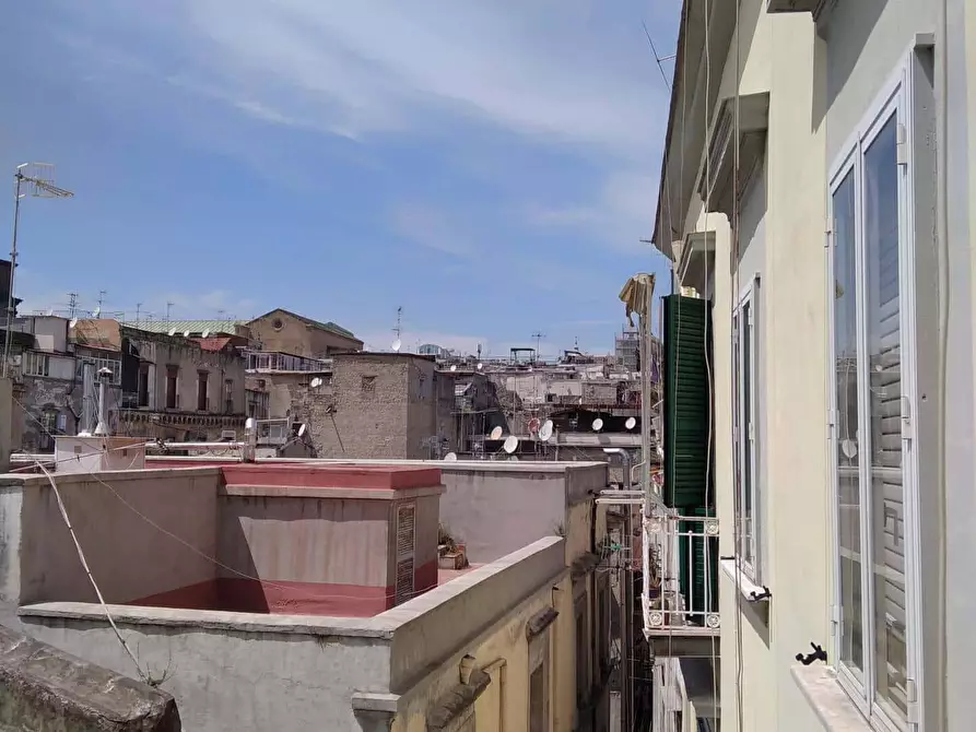 Immagine 28 di Appartamento in affitto  in Vico Paparelle Al Pendino5 a Napoli