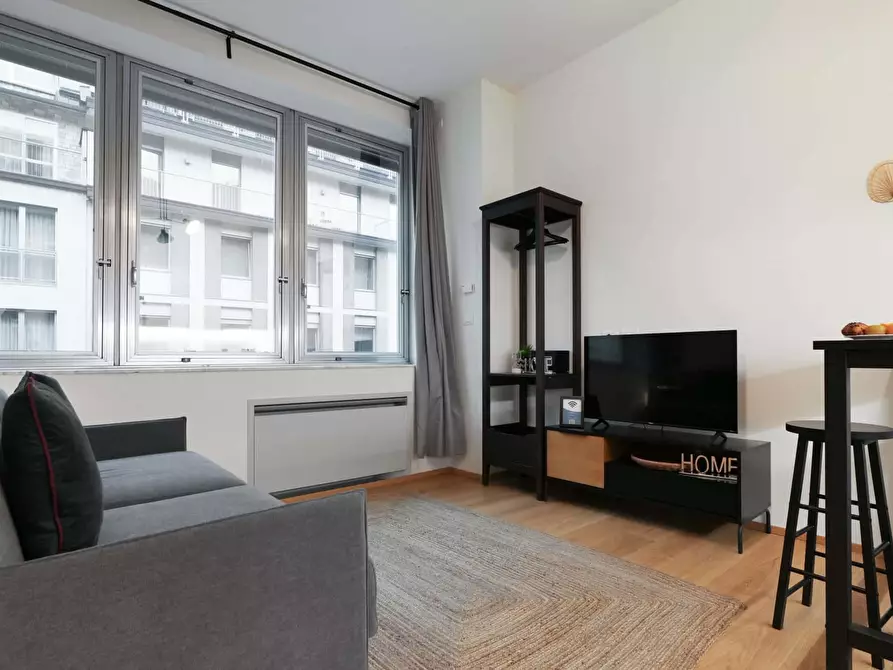 Immagine 2 di Appartamento in affitto  in Via Flavio Baracchini9 a Milano