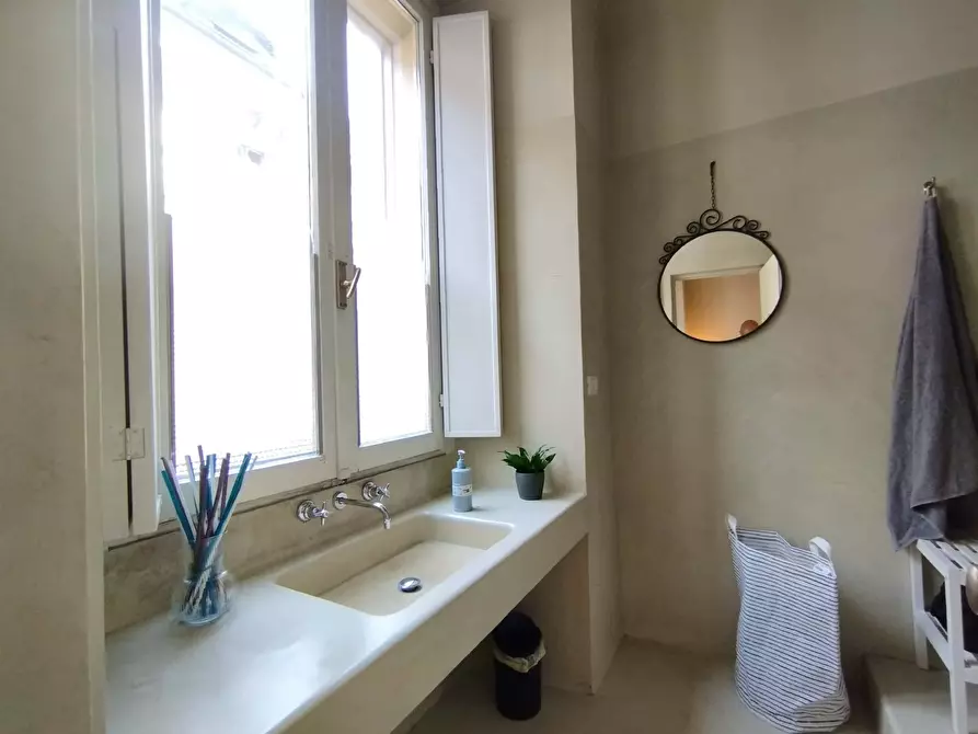 Immagine 12 di Camera in affitto  in Vicolo San Lorenzo a Torino