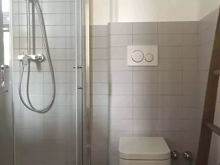 Immagine 43 di Appartamento in affitto  in Via Fausto Baragiola a Cernobbio