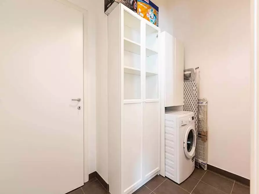 Immagine 26 di Camera in affitto  in Via Gardone5 a Milano