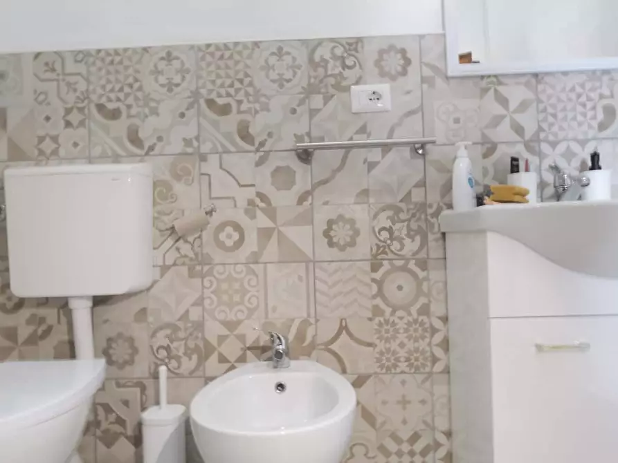 Immagine 14 di Camera in affitto  in Via Savoia15 a Sassari