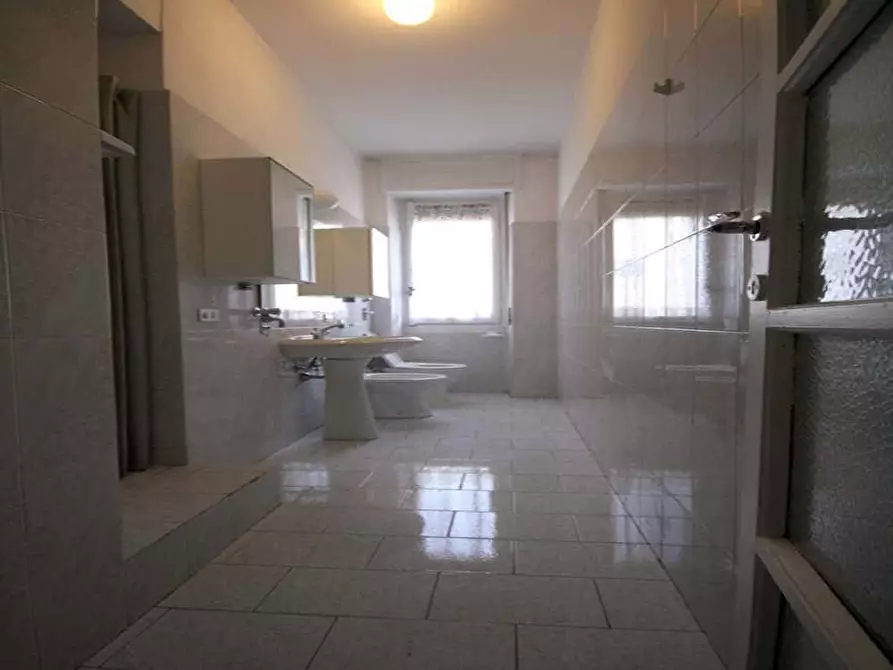 Immagine 10 di Camera in affitto  in Viale Lombardia18 a Milano