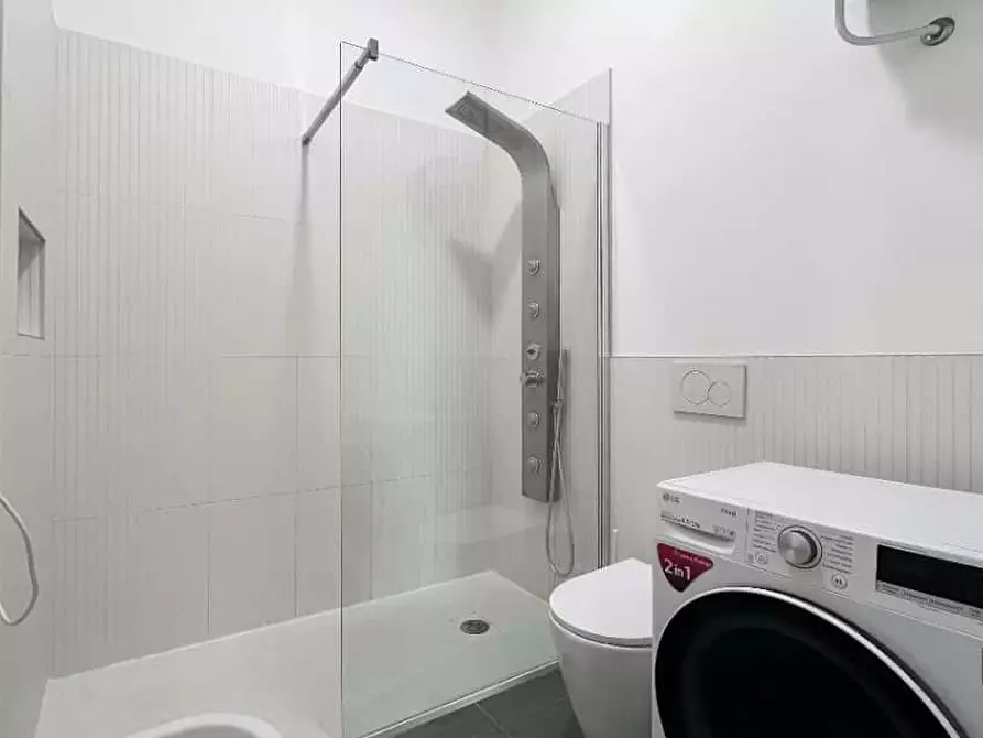 Immagine 11 di Appartamento in affitto  in Via Conte Rosso36 a Milano