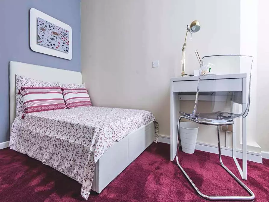 Immagine 4 di Camera in affitto  in Viale Nazario Sauro4 a Milano