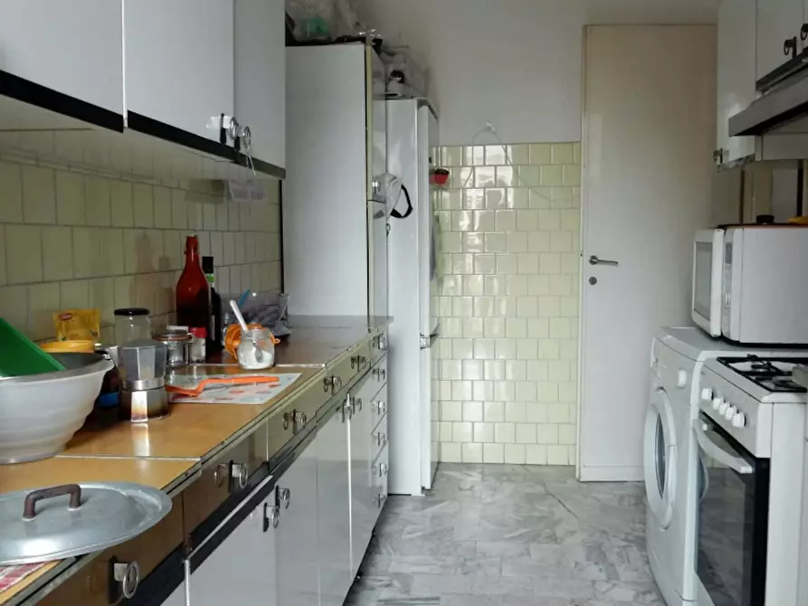 Immagine 10 di Camera in affitto  in Via Valtellina20 a Milano