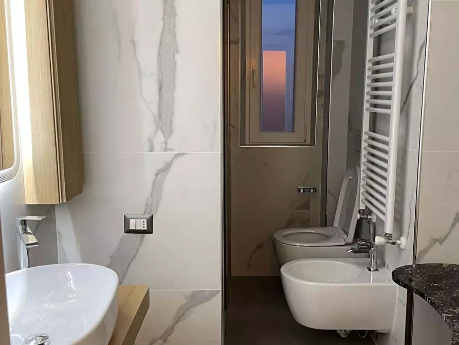 Immagine 13 di Appartamento in affitto  in Via Donatello32 a Milano
