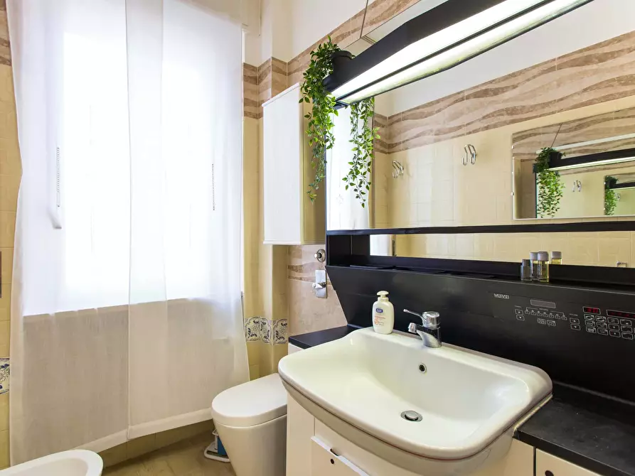 Immagine 13 di Appartamento in affitto  in Via Egadi a Milano