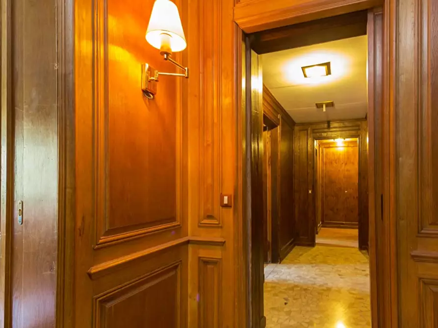 Immagine 11 di Camera in affitto  in Via Giovanni Segantini75 a Milano