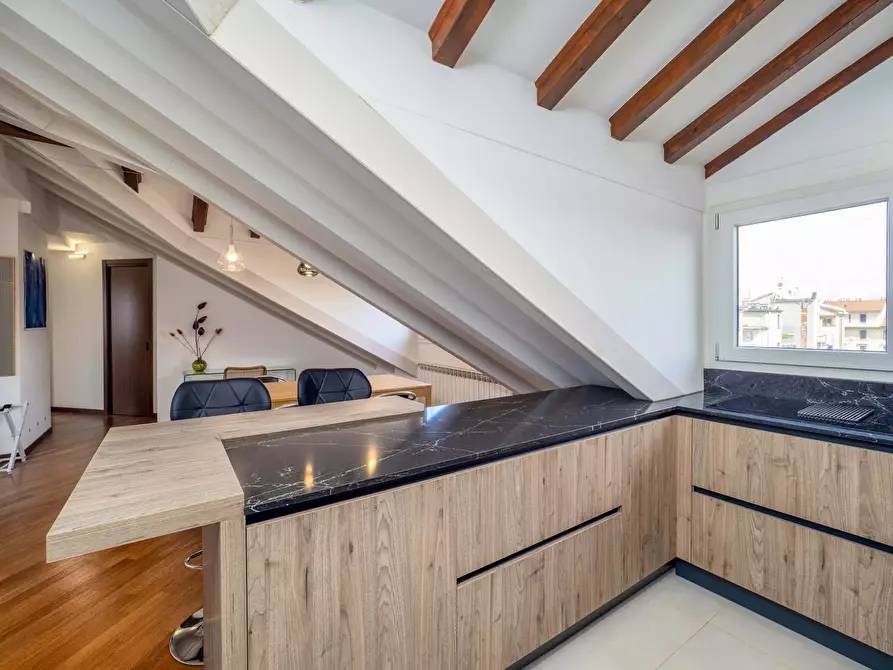 Immagine 35 di Appartamento in affitto  in Viale Umbria50 a Milano