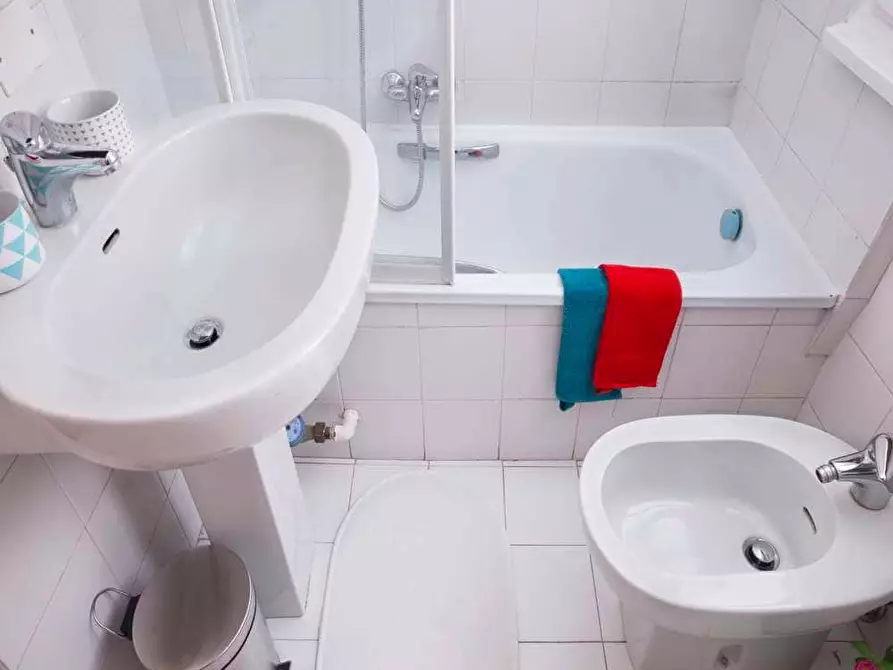 Immagine 20 di Camera in affitto  in Via Salvatore Barzilai9 a Milano