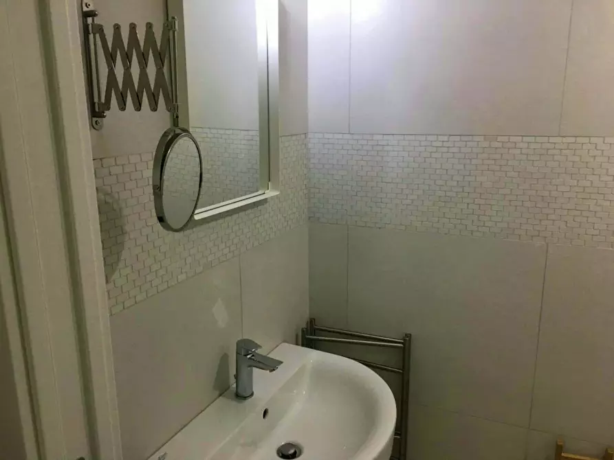 Immagine 17 di Appartamento in affitto  in Via Luigi Mercantini a Milano