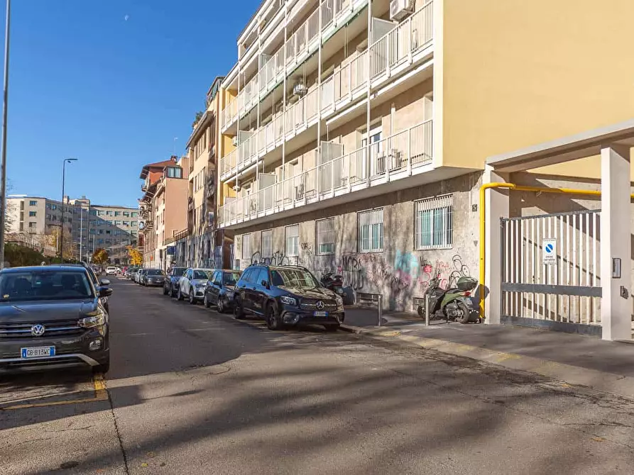 Immagine 62 di Appartamento in affitto  in Via Salasco5 a Milano