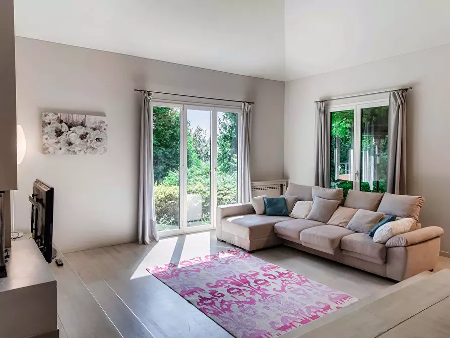 Immagine 15 di Appartamento in affitto  in Via Belvedere10 a Bizzarone