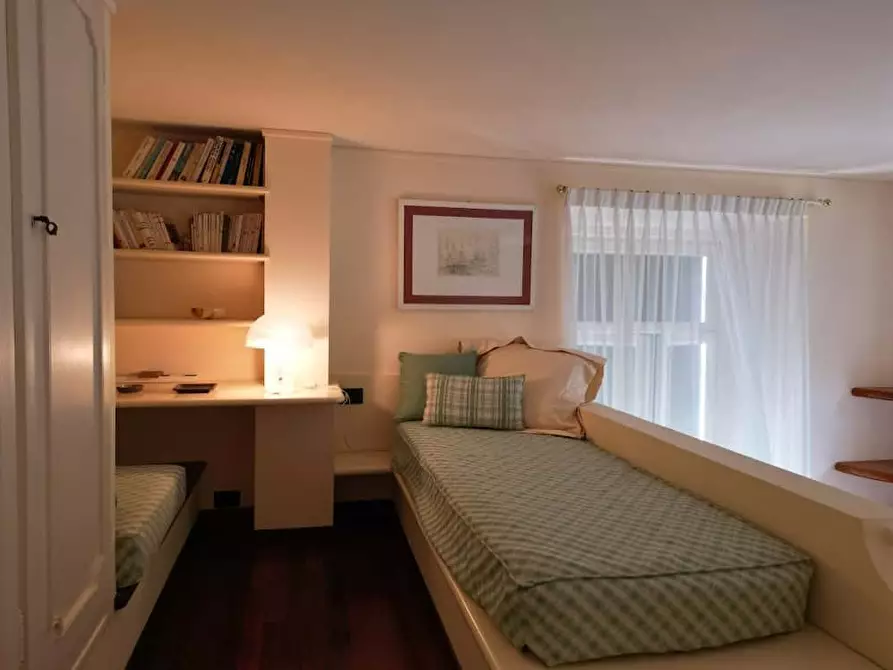 Immagine 10 di Appartamento in affitto  in Via Capolungo24 a Genova