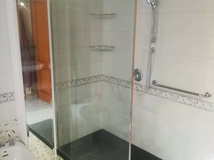 Immagine 10 di Appartamento in affitto  in Via Principe Amedeo92 a Roma