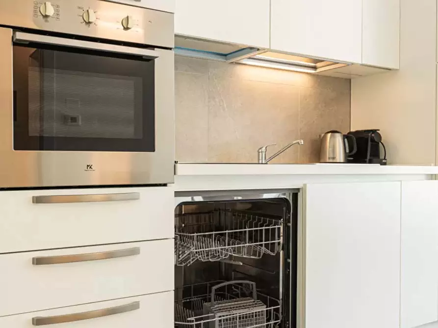 Immagine 27 di Appartamento in affitto  in Via Ippolito Rosellini2 a Milano