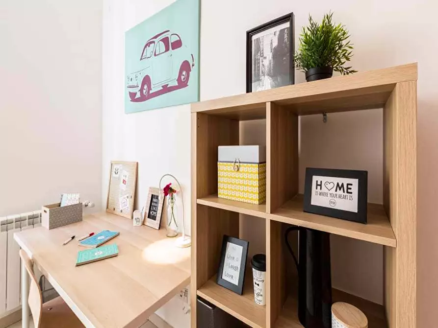 Immagine 9 di Camera in affitto  in Via Gardone5 a Milano