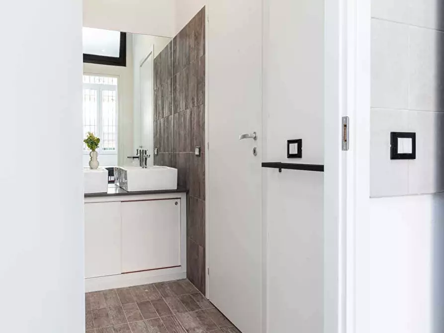 Immagine 16 di Camera in affitto  in Viale Col di Lana6 a Milano