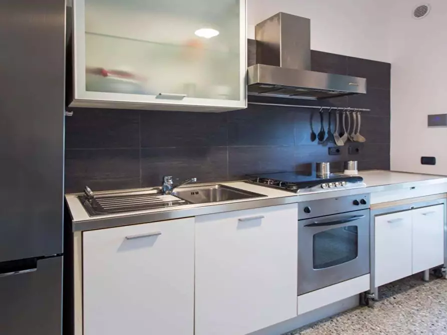 Immagine 6 di Camera in affitto  in Piazza San Lorenzo15 a Buccinasco