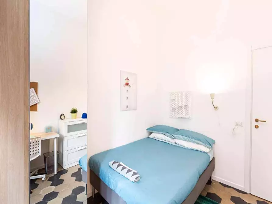 Immagine 3 di Camera in affitto  in Via Paolo Bassi22 a Milano