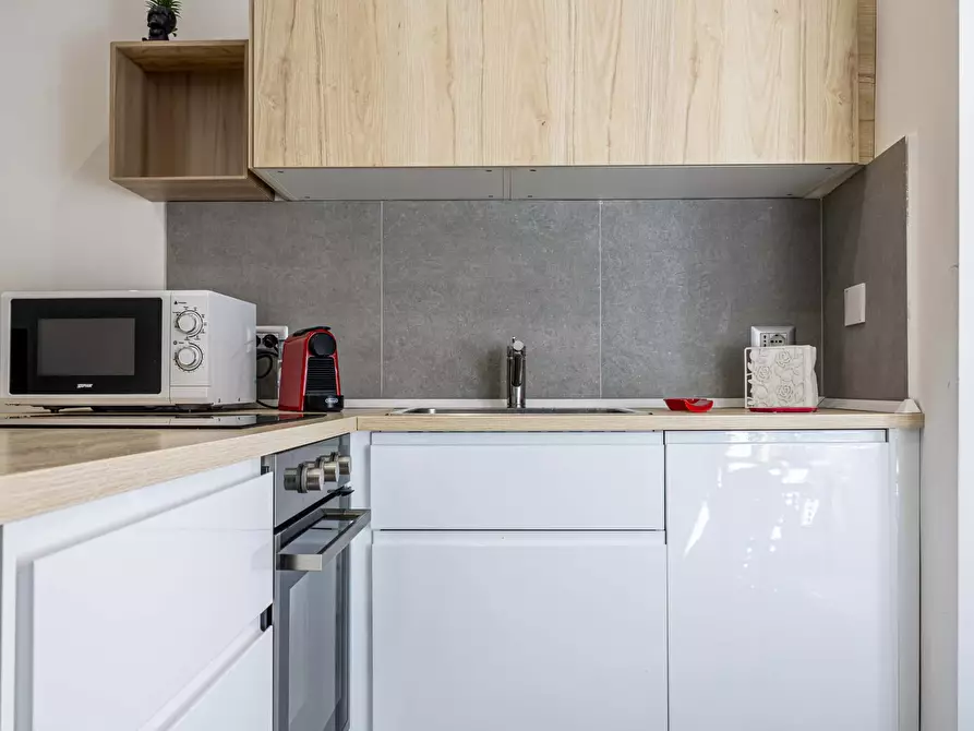 Immagine 4 di Appartamento in affitto  in Via Plinio22 a Roma