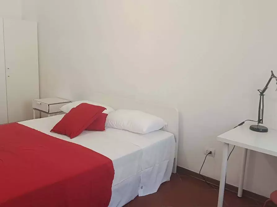 Immagine 2 di Camera in affitto  in Via Francesco Calzolari21 a Firenze