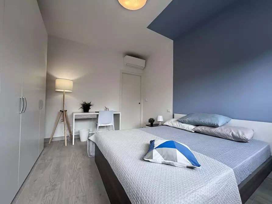Immagine 20 di Camera in affitto  in Via Genova19 a Bologna