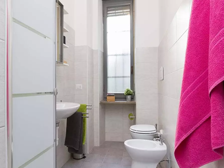 Immagine 25 di Camera in affitto  in Via Larga26 a Milano