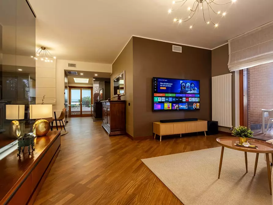 Immagine 45 di Appartamento in affitto  in Via Pietro de Francisci13 a Roma