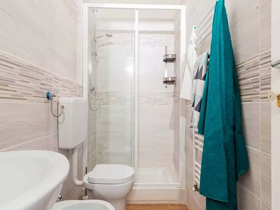 Immagine 9 di Camera in affitto  in Viale Alfredo Oriani26 a Bologna