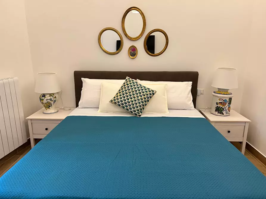 Immagine 1 di Appartamento in affitto  in Vico Banchi Nuovi15 a Napoli