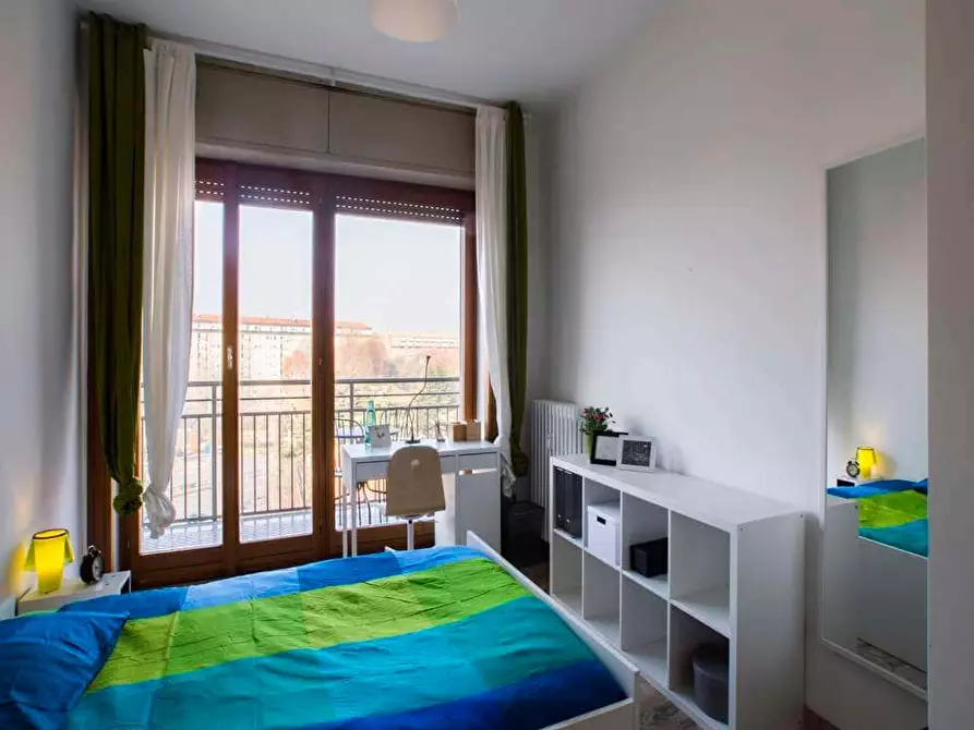 Immagine 3 di Camera in affitto  in Piazza Carlo Stuparich8 a Milano