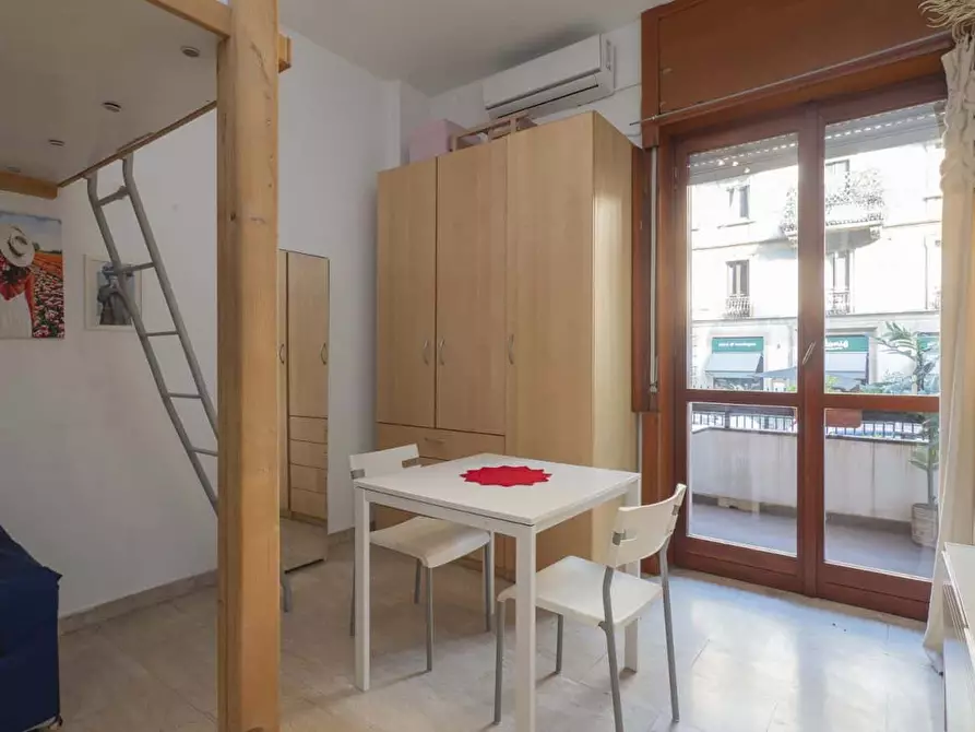 Immagine 9 di Appartamento in affitto  in Via Melzo13 a Milano