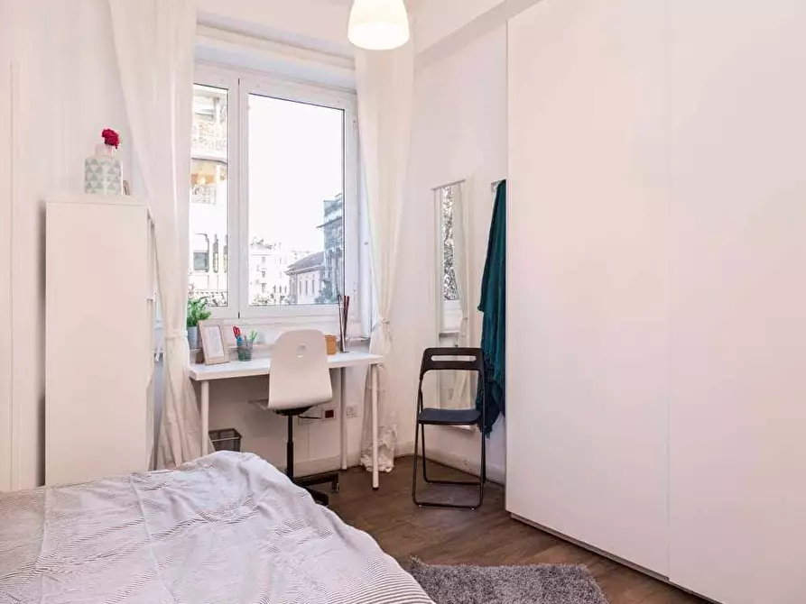 Immagine 2 di Camera in affitto  in Via Antonio Canova25 a Milano