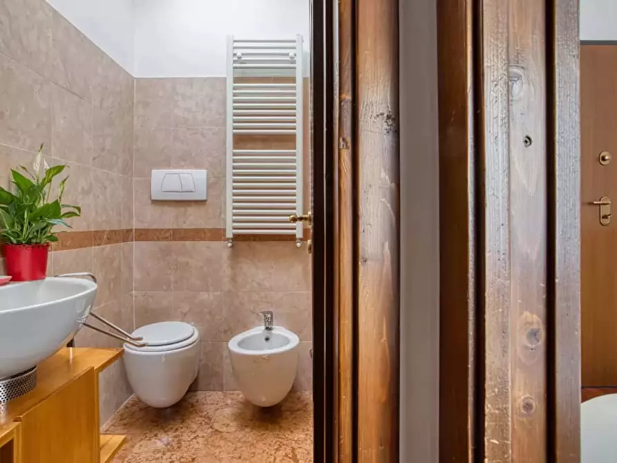 Immagine 19 di Appartamento in affitto  in Viale Coni Zugna a Milano