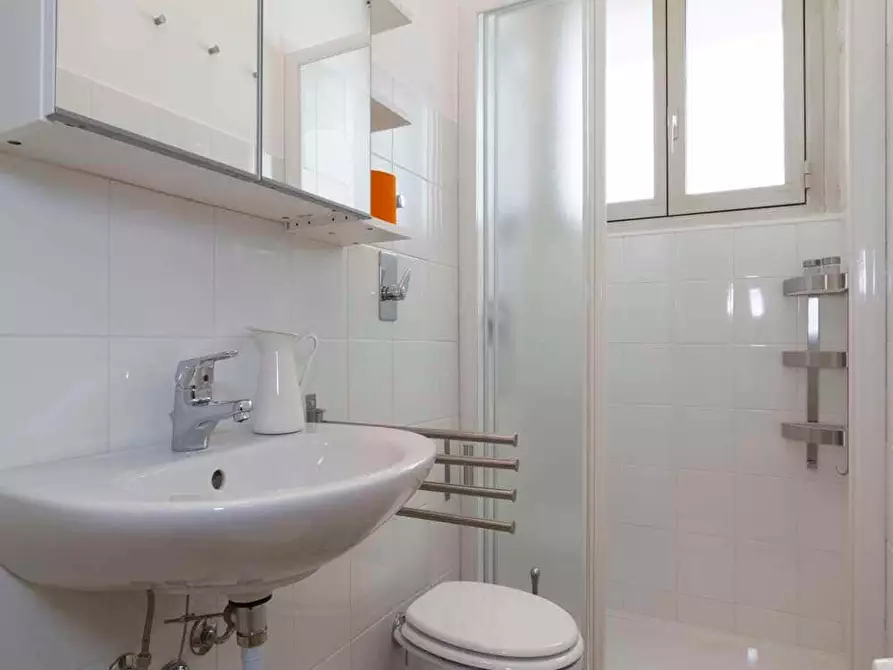 Immagine 18 di Camera in affitto  in Via Tarquinio Prisco3 a Milano