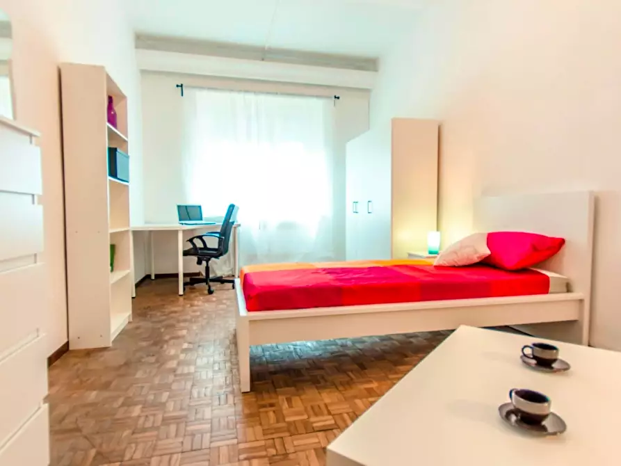 Immagine 2 di Camera in affitto  in Corso Sebastopoli a Torino